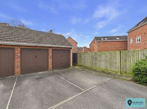 Garage & Parking - click for photo gallery